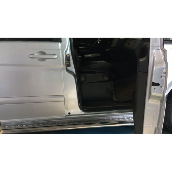 Пороги с площадкой алюминиевый лист для Mercedes Vito W447 2014-2024