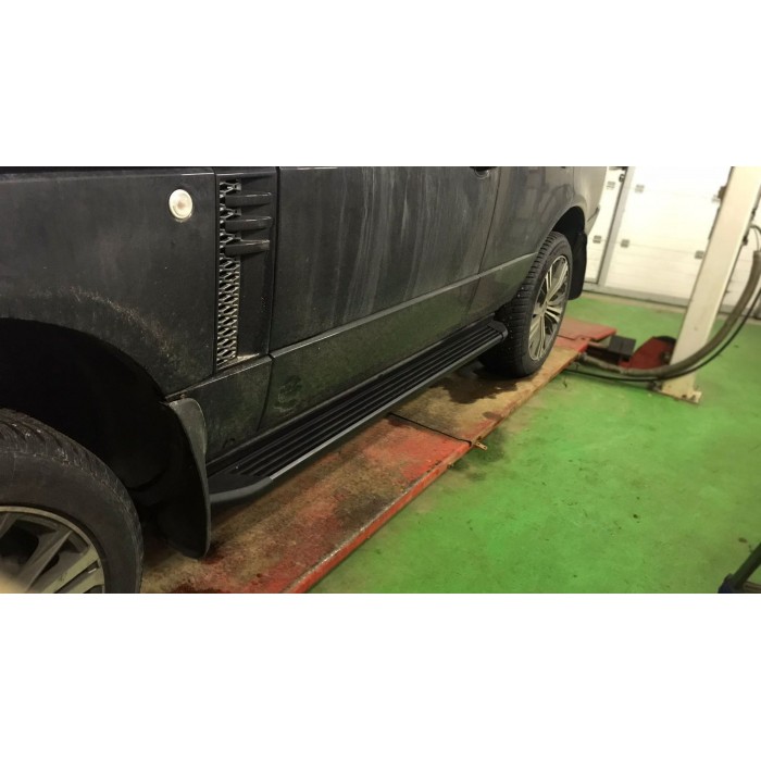 Пороги алюминиевые чёрные для Range Rover 2002-2012
