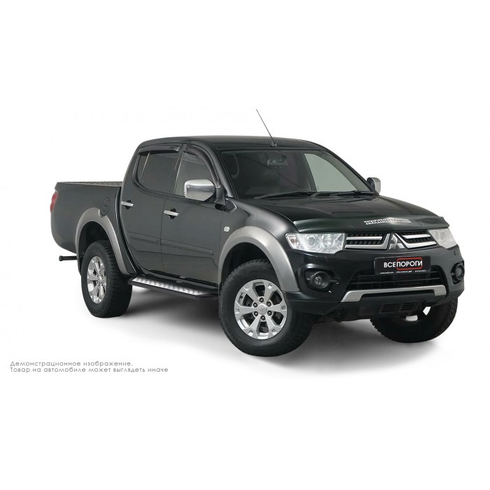 Пороги алюминиевые ОЕМ BMW-стиль для Mitsubishi L200 2006-2014