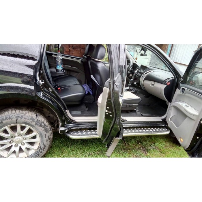 Пороги с площадкой алюминиевый лист для Mitsubishi Pajero Sport 2008-2016