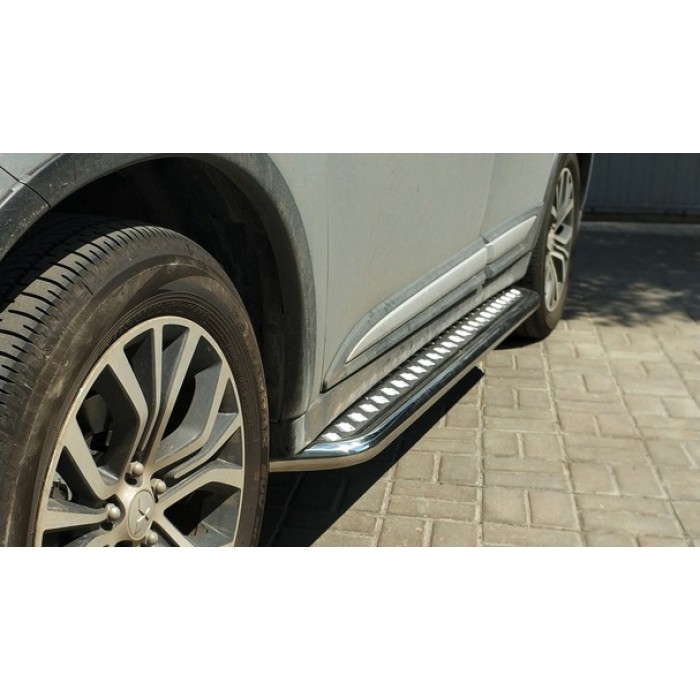 Пороги с площадкой алюминиевый лист для Mitsubishi Outlander 2018-2024