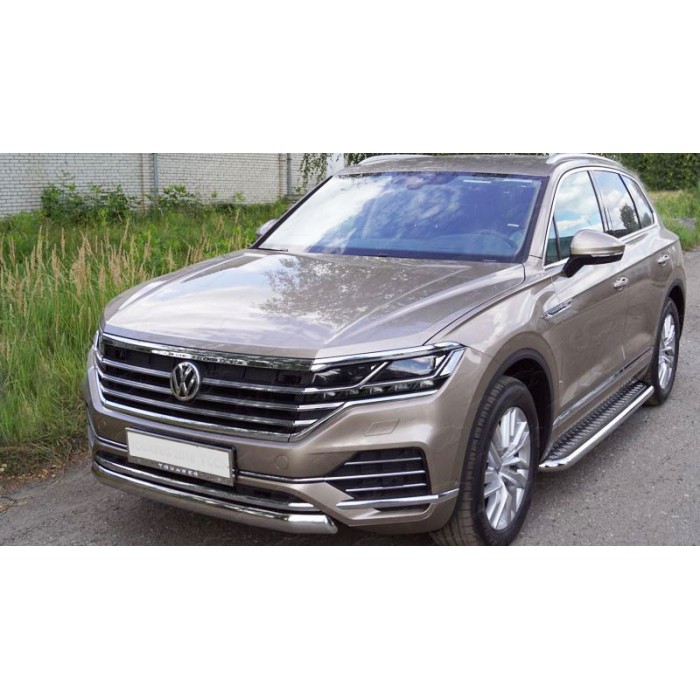 Пороги с площадкой чёрный алюминиевый лист для Volkswagen Touareg 2018-2024