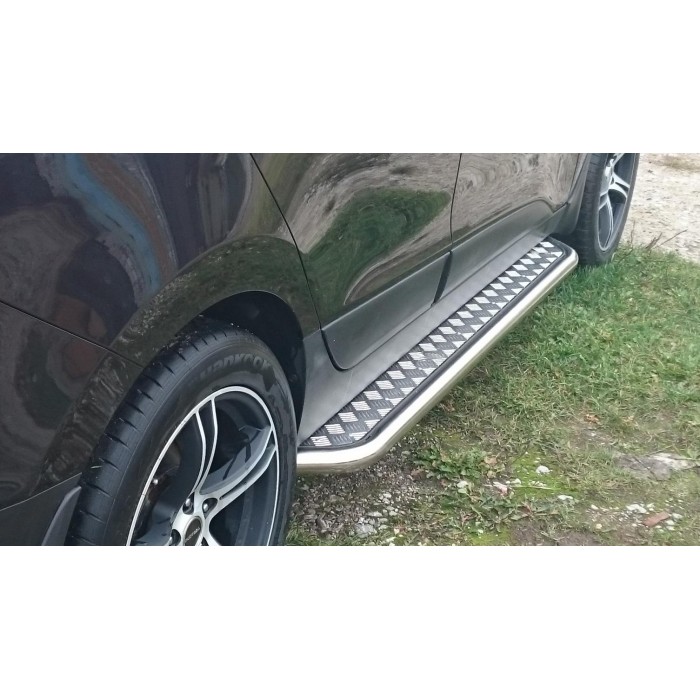 Пороги с площадкой чёрный алюминиевый лист для Kia Sorento 2002-2009