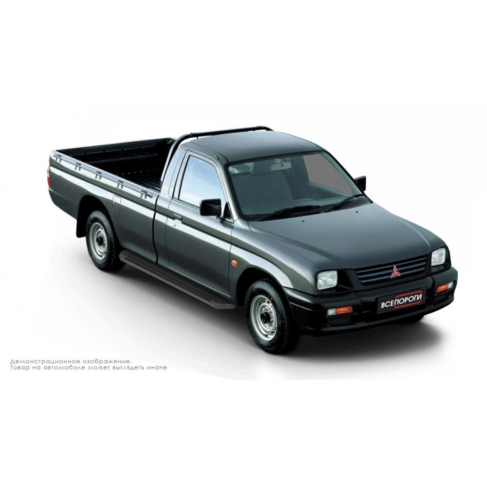 Пороги алюминиевые в полоску для Mitsubishi L200 1996-2005