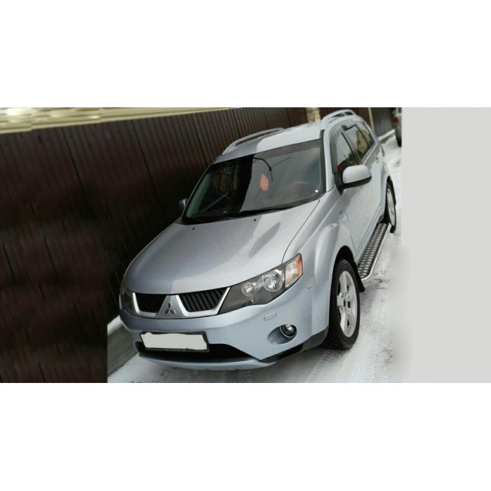 Пороги с площадкой чёрный алюминиевый лист для Mitsubishi Outlander XL 2006-2009
