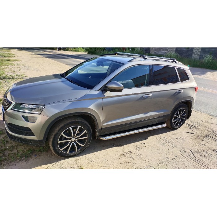 Пороги с площадкой чёрный алюминиевый лист для Skoda Karoq 2020-2024