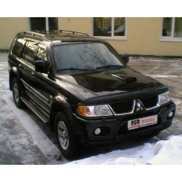 Дефлекторы окон EGR темные 4 штуки для Mitsubishi Pajero Sport 2008-2016