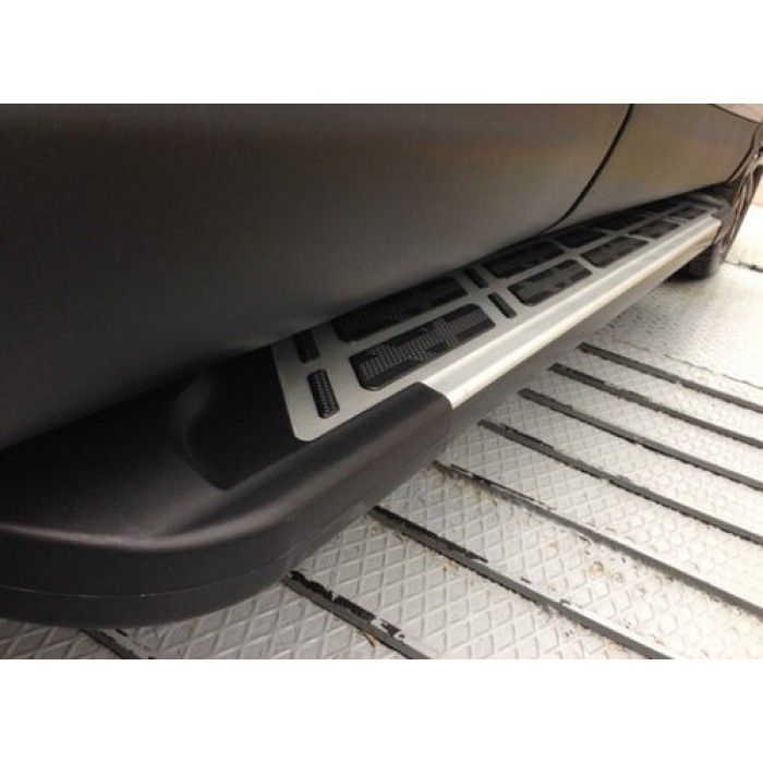 Пороги алюминиевые Sunrise для Subaru Forester 2013-2018 артикул 31.SRM.11.13.G