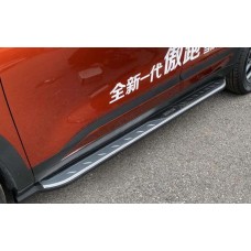 Пороги алюминиевые ОЕМ  с логотипом для Kia Seltos 2020-2023