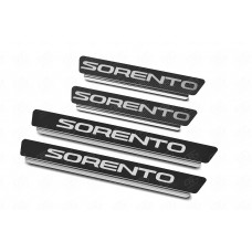 Накладки на пороги карбон с логотипом для Kia Sorento 2020-2023