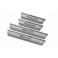 Накладки на пороги, шлифованные с логотипом для Toyota Hilux/ Hilux Black Onyx 2015-2023