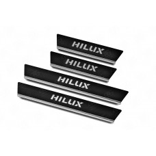 Накладки на пороги, карбон с логотипом для Toyota Hilux/ Hilux Black Onyx 2015-2023