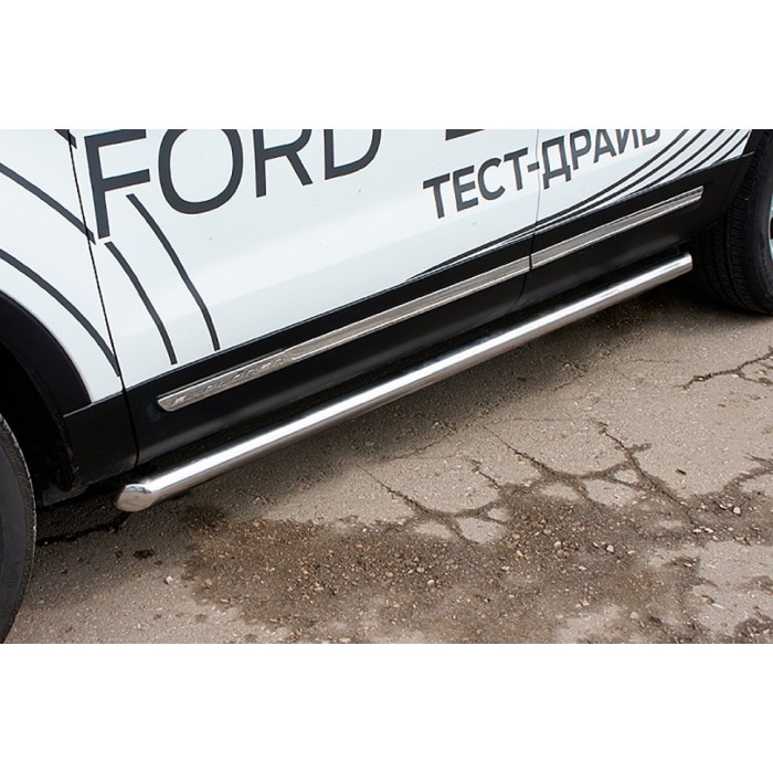 Пороги труба 76 мм для Ford Explorer 2015-2017 артикул FEX15006