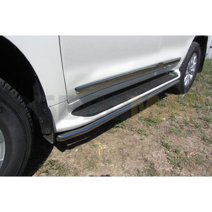 Защита штатных порогов 42 мм для Toyota Land Cruiser 200 2015-2023 артикул TLC215007