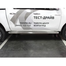 Пороги с площадкой алюминиевый лист 60 мм для Toyota Fortuner 2017-2023
