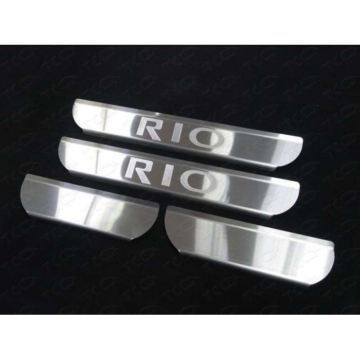 Накладки на пороги зеркальный лист надпись RIO для Kia Rio 2015-2017 артикул KIARIO15-05