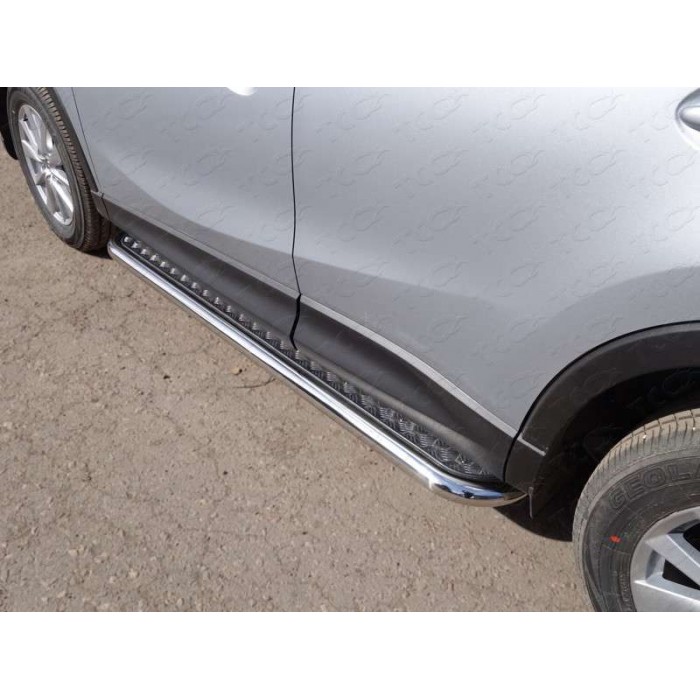 Пороги с площадкой алюминиевый лист 60 мм для Mazda CX-5 2015-2023 артикул MAZCX515-14