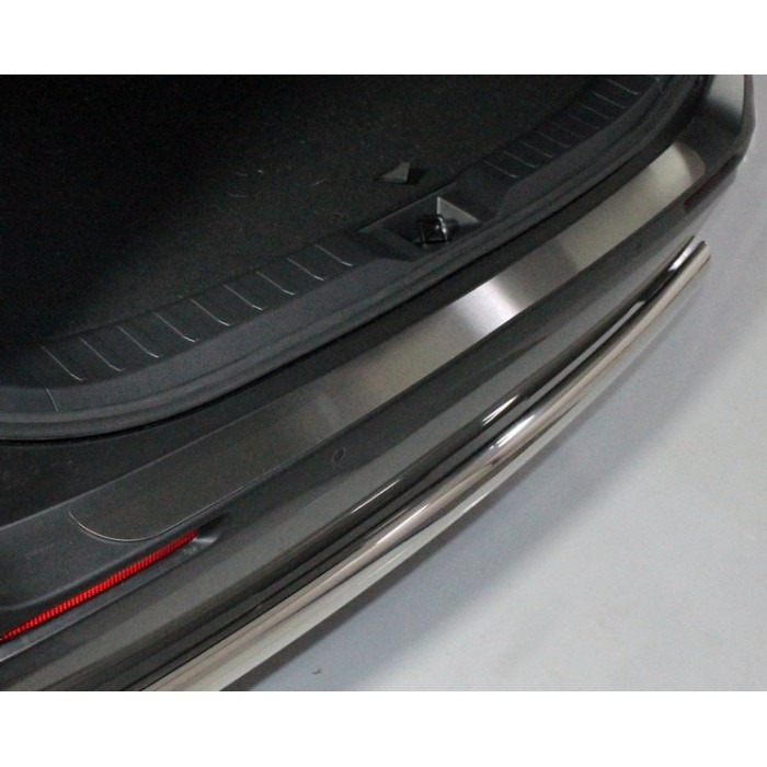 Накладка на задний бампер лист шлифованный для Toyota RAV4 2019-2023 артикул TOYRAV19-10