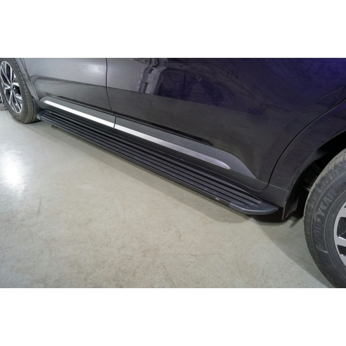 Пороги алюминиевые Slim Line Black для Kia Carnival 2020-2023 артикул KIACAR21-32B
