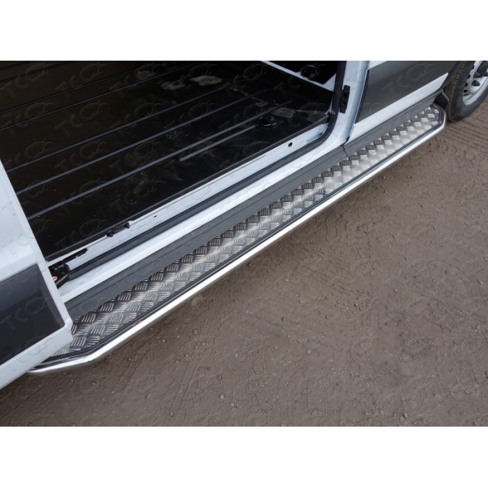 Порог с площадкой левый алюминиевый лист 42 мм для Ford Transit FWD L2 2014-2023 артикул FORTRAN16-16