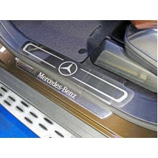 Накладки на пластиковые пороги лист шлифованный лого Mercedes для Mercedes-Benz GL 350 X166 2012-2016