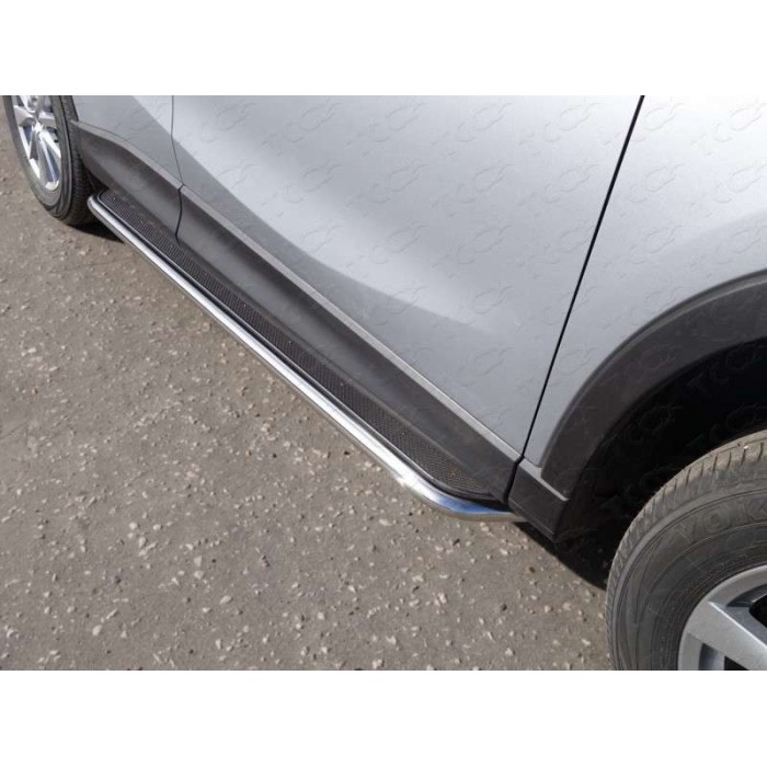 Пороги с площадкой нержавеющий лист 42 мм для Mazda CX-5 2015-2023 артикул MAZCX515-10