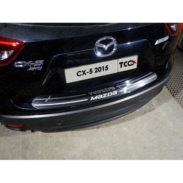 Накладка на задний бампер лист шлифованный надпись Mazda для Mazda CX-5 2015-2023 артикул MAZCX515-32