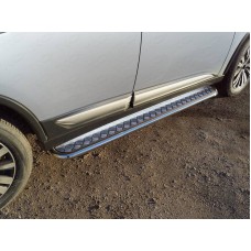 Пороги с площадкой алюминиевый лист 42 мм для Mitsubishi Outlander 2019-2023
