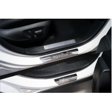 Накладки на пороги лист зеркальный надпись Toyota 4 шт для Toyota Highlander 2020-2023
