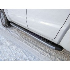Пороги алюминиевые ТСС с накладкой серые для Volkswagen Amarok 2016-2023