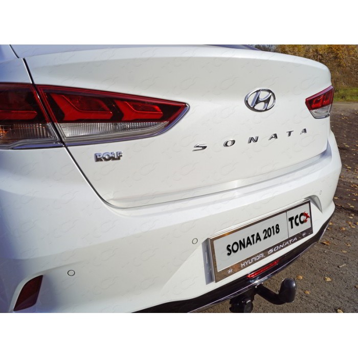 Накладка на крышку багажника шлифованный лист для Hyundai Sonata 2017-2019 артикул HYUNSON18-11