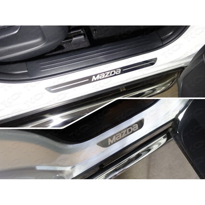Накладки на пороги зеркальный лист надпись Mazda 4 штуки для Mazda CX-5 2018-2023 артикул MAZCX517-05