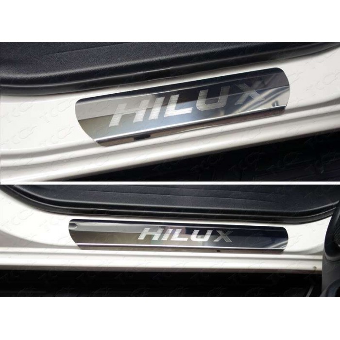 Накладки на пороги с надписью Hilux зеркальный лист для Toyota Hilux/Hilux Black Onyx 2015-2023 артикул TOYHILUX15-32