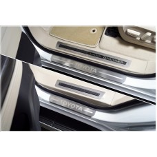 Накладки на пороги шлифованные с логотипом 4 шт для Toyota Land Cruiser 300 2021-2023