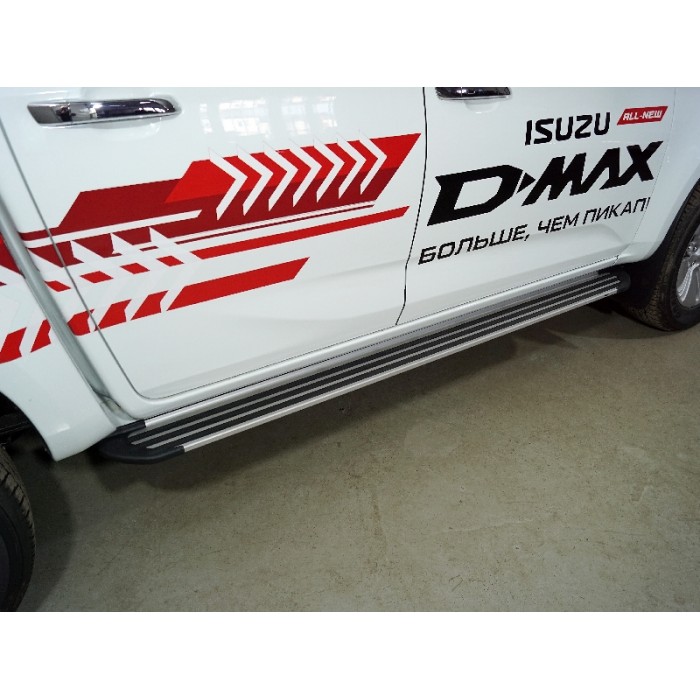 Пороги алюминиевые Slim Line Silver 2120 мм на 3.0 для Isuzu D-MAX 2019-2023