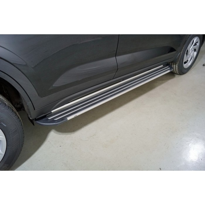Пороги алюминиевые Slim Line Silver 1720 мм для Hyundai Creta 2021-2023