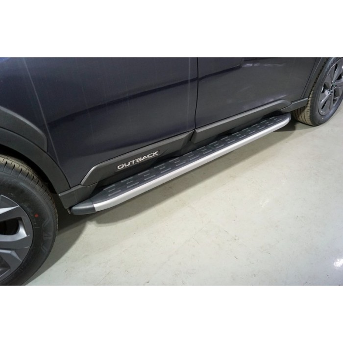 Пороги алюминиевые с накладкой карбон серебро для Subaru Outback 2021-2023 артикул SUBOUT21-24SL