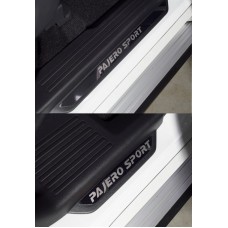 Накладки на пороги вставка зеркальные с надписью Pajero Sport 4 шт для Mitsubishi Pajero Sport 2021-2022