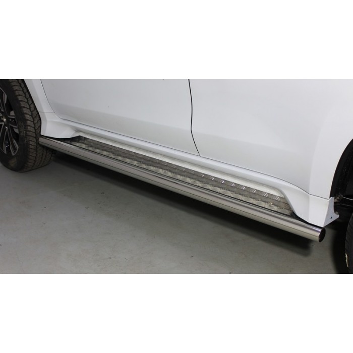 Пороги с площадкой алюминиевый лист 60,3 мм для Mitsubishi Pajero Sport 2021-2023