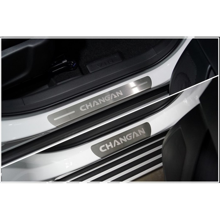Накладки на пороги шлифованные с логотипом 4 шт на 2WD 1.5T для Changan CS35 plus 2022-2023