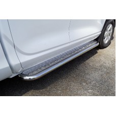 Пороги овал с площадкой алюминиевый лист 60,3 мм на 4WD 2.0 для Changan Hunter Plus 2023-2024