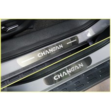 Накладки на пороги шлифованные с логотипом 4 шт на 4WD 2.0 для Changan UNI-K 2020-2023
