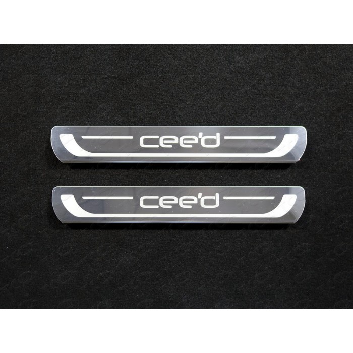 Накладки на пороги лист зеркальный надпись CEED 2 штуки для Kia Ceed 2012-2018 артикул KIACEED13-06