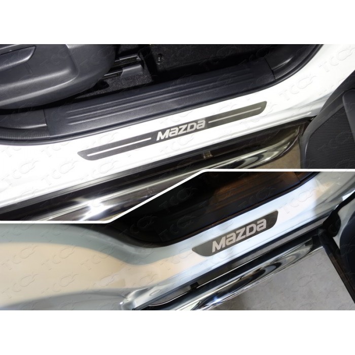 Накладки на пороги шлифованный лист надпись Mazda 4 штуки для Mazda CX-5 2018-2023 артикул MAZCX517-06