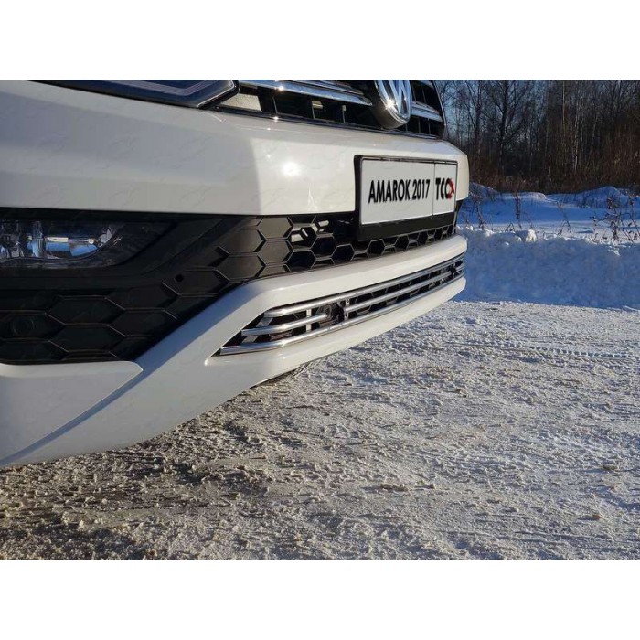 Накладка решётки радиатора без парктроников 12 мм для Volkswagen Amarok 2016-2023 артикул VWAMAR17-61