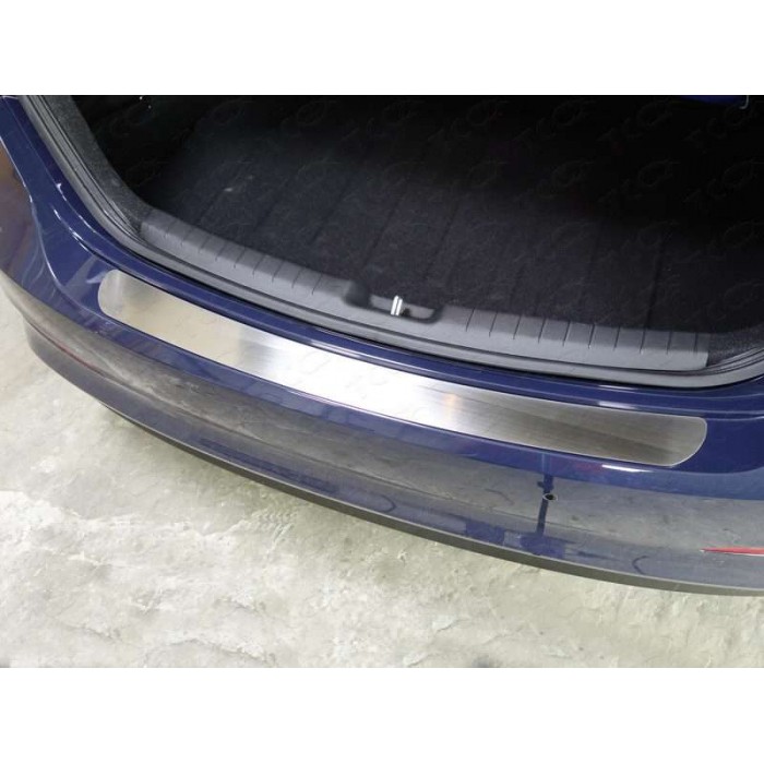 Накладка на задний бампер лист шлифованный для Hyundai Elantra 2015-2018 артикул HYUNELA16-07
