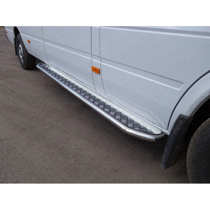 Порог с площадкой алюминиевый лист 42 мм для Mercedes-Benz Sprinter 2014-2018 артикул MERSPR14-04