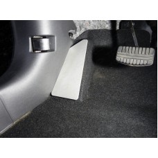 Накладка площадки левой ноги лист алюминий 4 мм для Mitsubishi Eclipse Cross 2018-2023