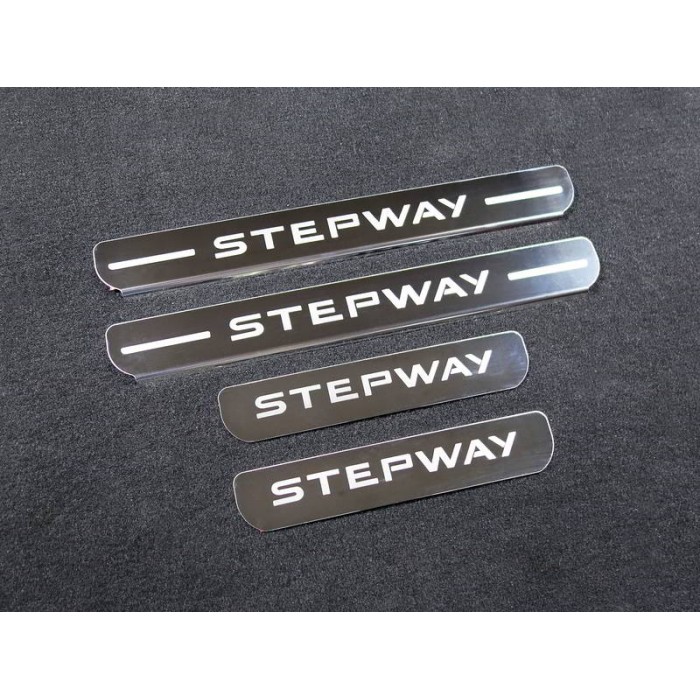 Накладки на пороги шлифованный лист надпись Stepway 4 штуки для Renault Sandero Stepway 2018-2023 артикул RENSANST18-06