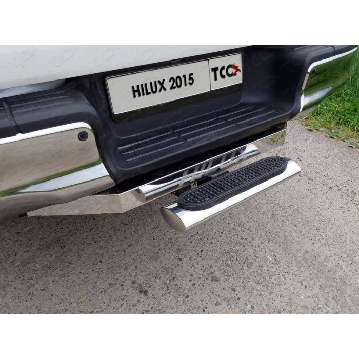 Защита задняя со ступенькой под фаркоп овальная 120х60 мм для Toyota Hilux/Hilux Black Onyx 2015-2023 артикул TOYHILUX15-44